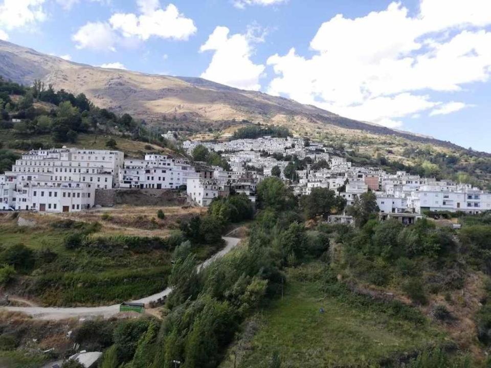 Apartamentos Siete Lagunas Trevelez Luaran gambar